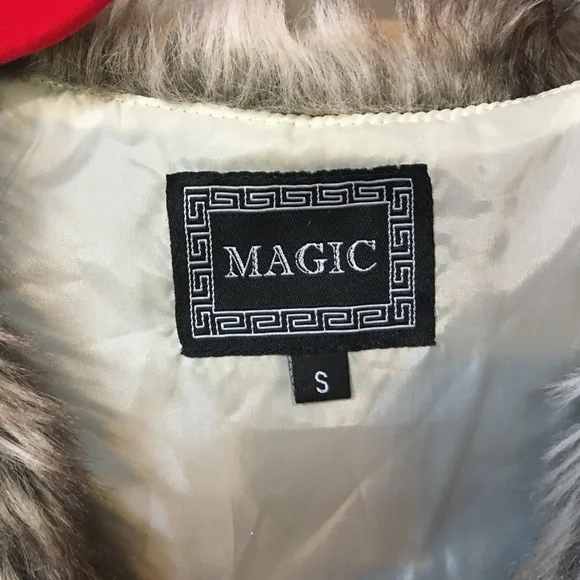 Magic Faux Fur Vest - Picture 5 of 8